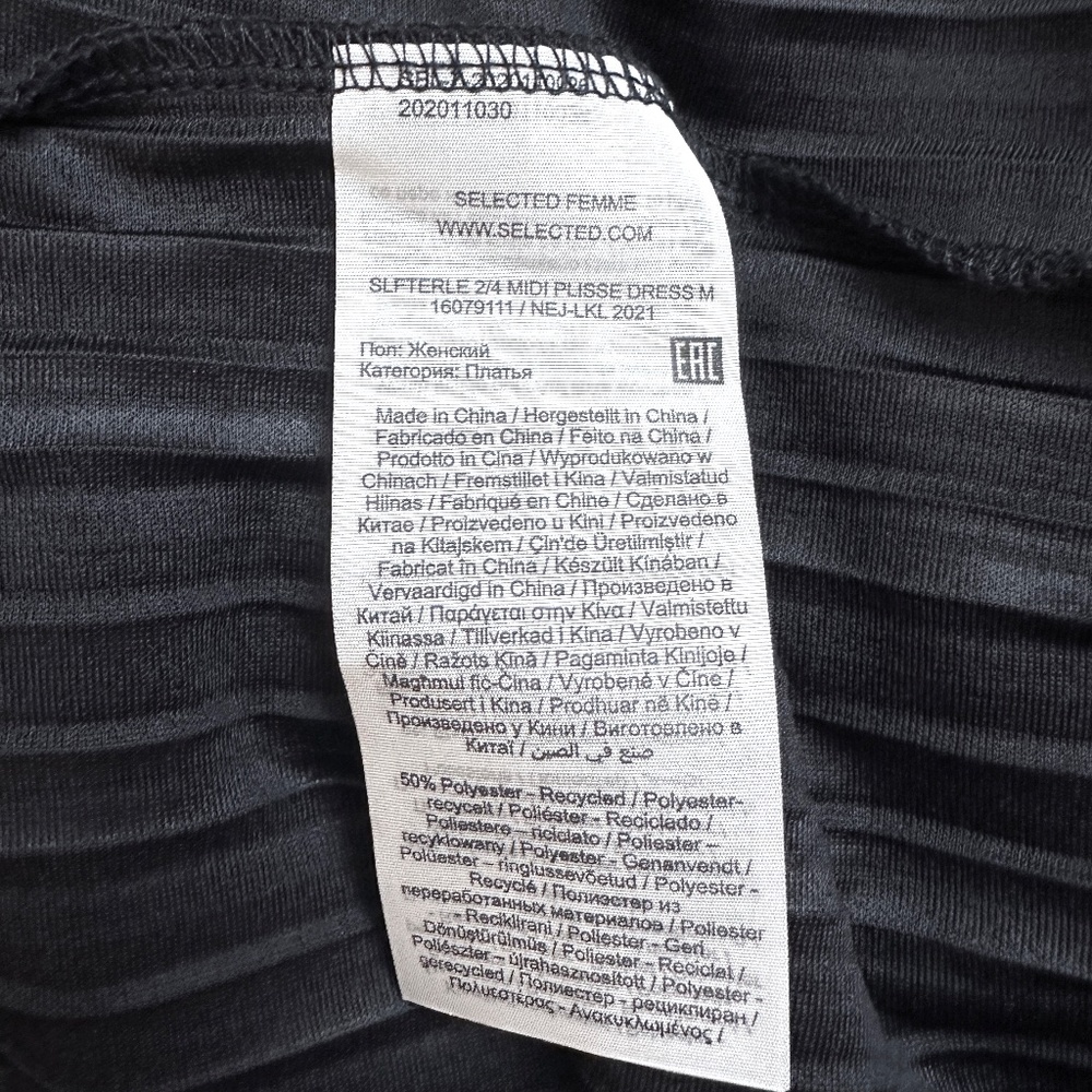 Selected Femme plisse midi dress - Picture 13 of 15